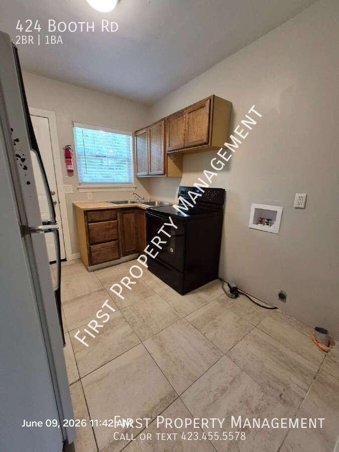 424 Booth Rd - Photo 5 of 13
