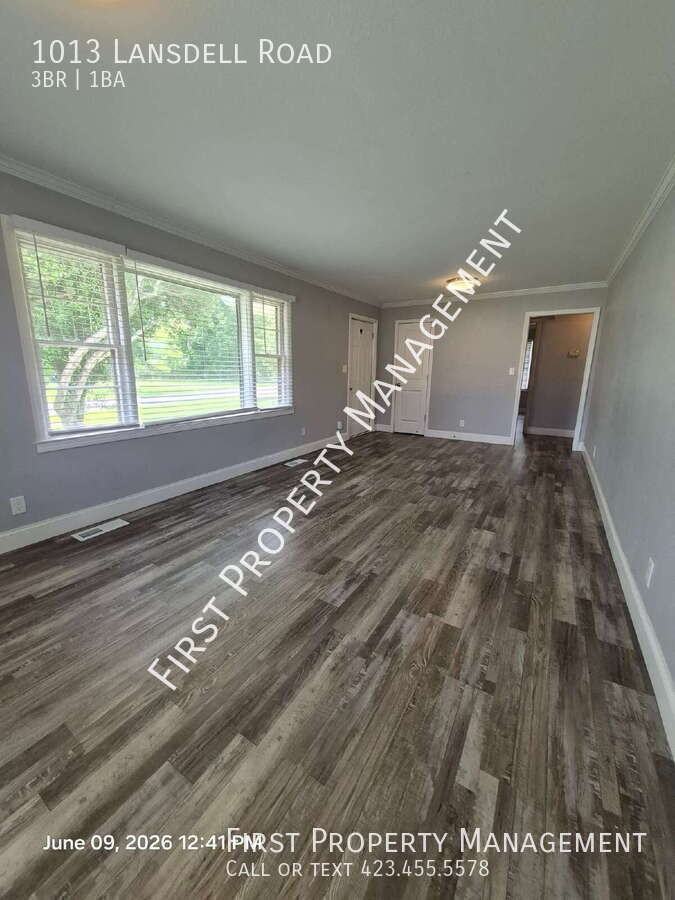 1013 Lansdell Rd - Photo 5 of 21