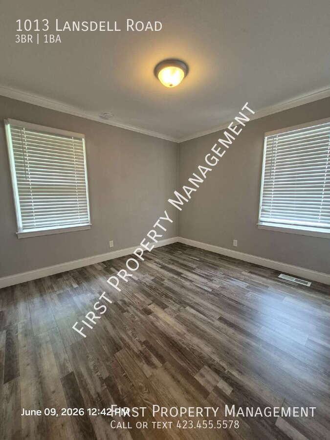 1013 Lansdell Rd - Photo 6 of 21