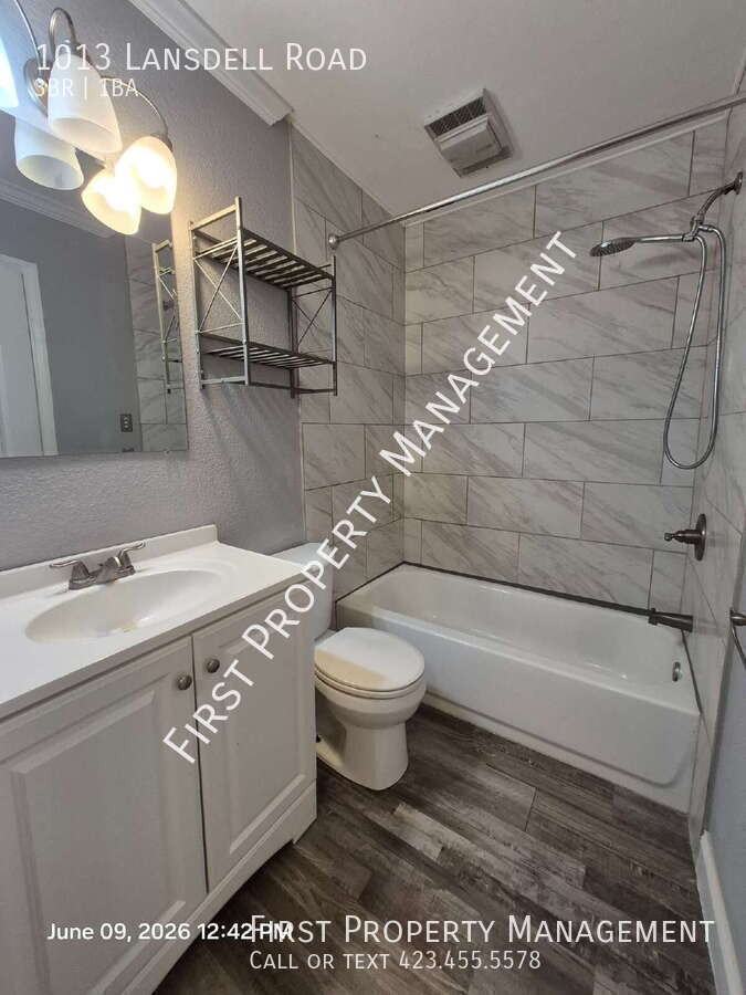 1013 Lansdell Rd - Photo 7 of 21