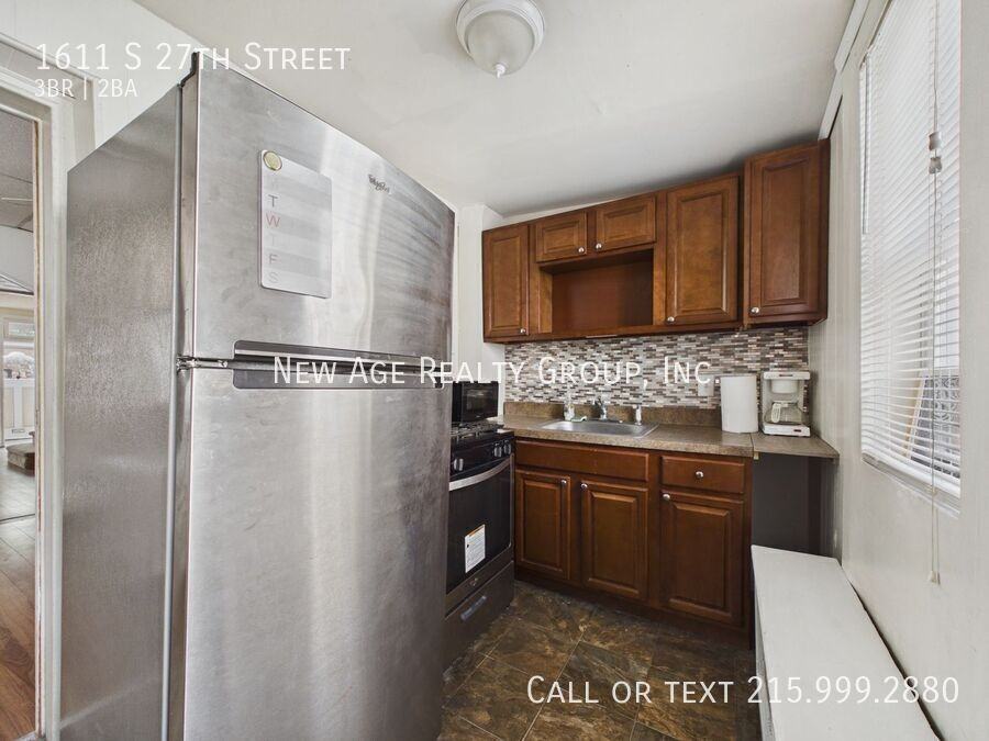 1611 S 27th St - Photo 4 of 21