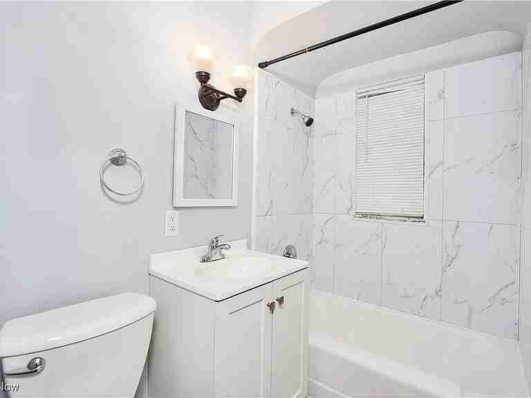 3495 W 145th St - Photo 7 of 8