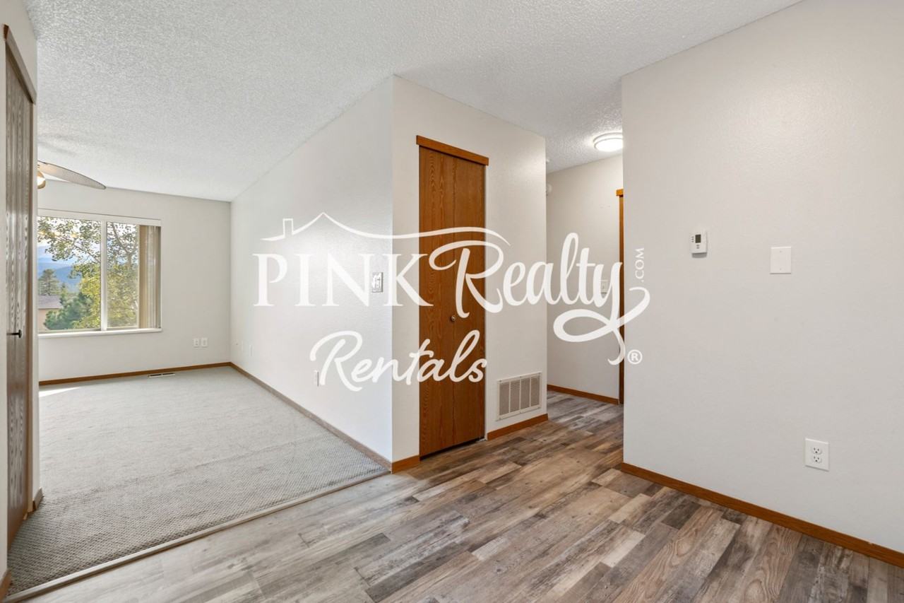 380 Paradise Cir #B6 - Photo 3 of 24