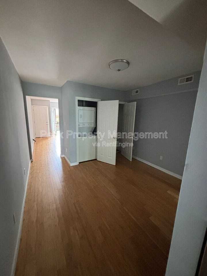 2121 West Cary Street, Unit Unit C - Photo 2 of 7