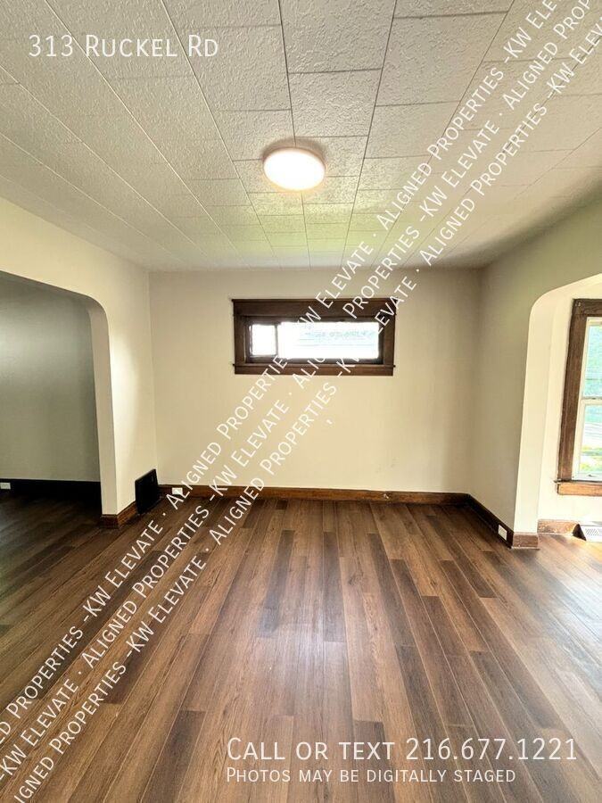 313 Ruckel Rd - Photo 2 of 27