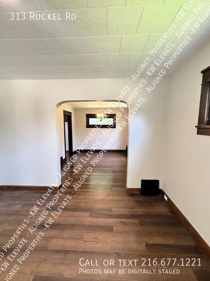 313 Ruckel Rd - Photo 3 of 27