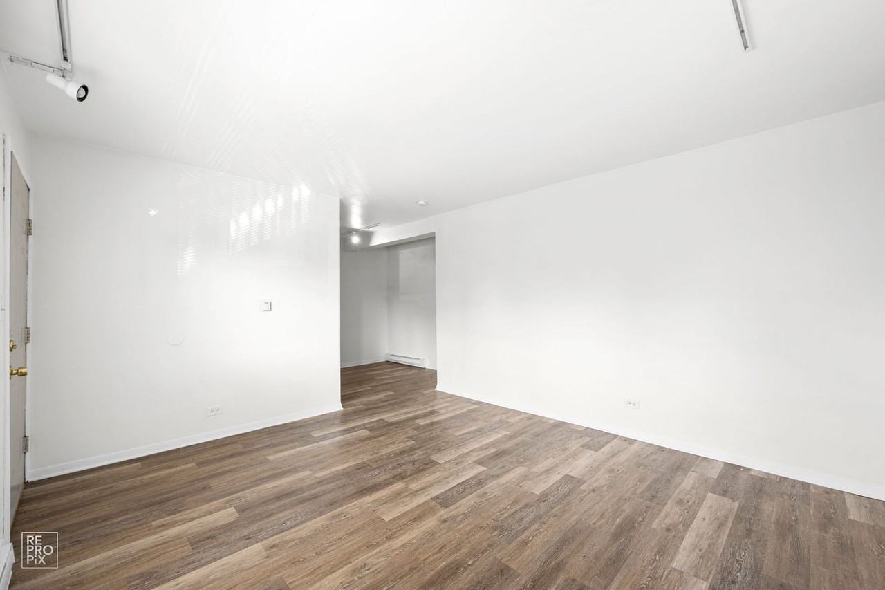 1248 S Central Ave #6 - Photo 3 of 11