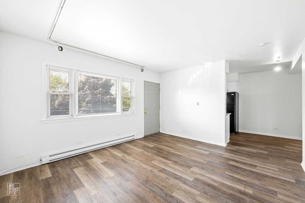 1248 S Central Ave #6 - Photo 4 of 11