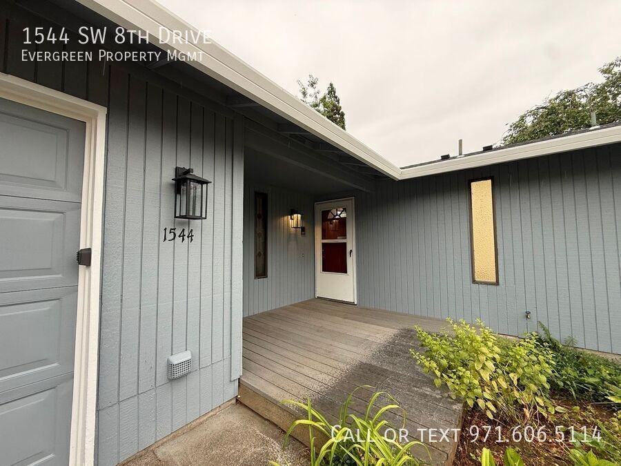 1544 Sw 8th Dr - Photo 2 of 35