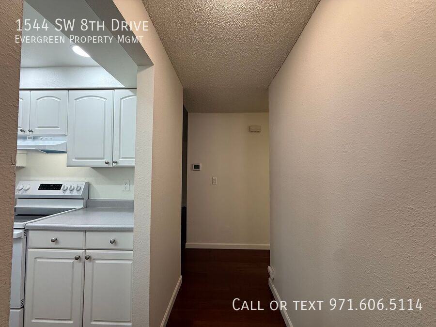 1544 Sw 8th Dr - Photo 6 of 35