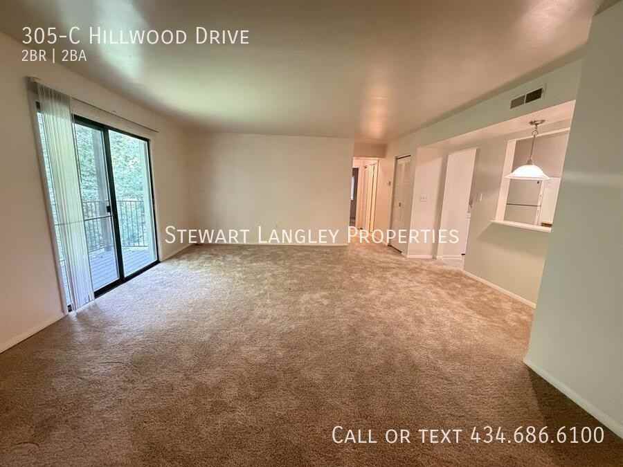 305 Hillwood Dr Apt C - Photo 3 of 28