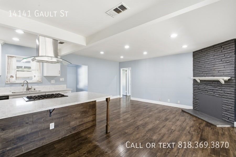 14141 Gault St - Photo 6 of 27