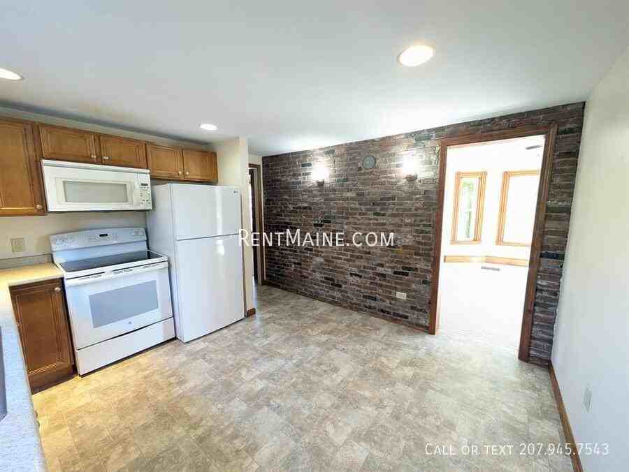40 Dillingham St - Photo 3 of 28