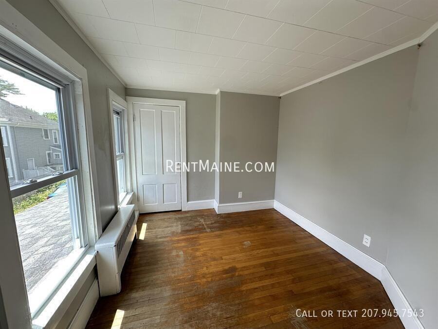 266 Center St #4 - Photo 3 of 4
