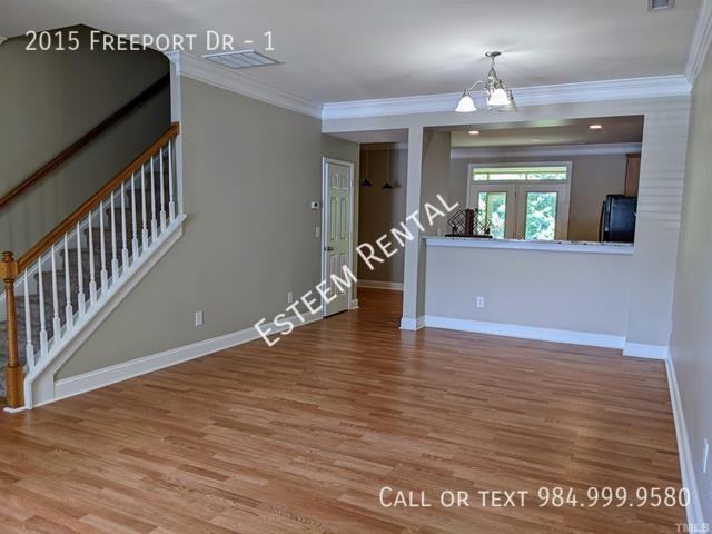 2015 Freeport Dr #1 - Photo 3 of 14