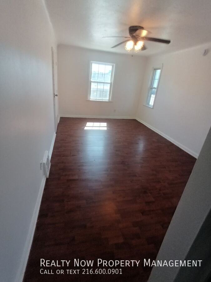 3666 W 117th St 2nd Fl #2 - Photo 3 of 6