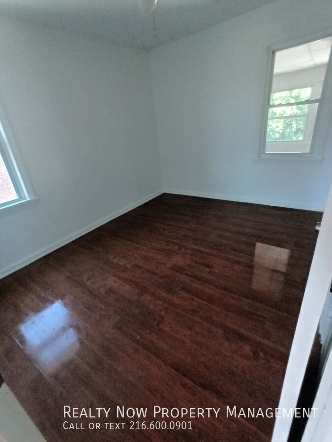 3666 W 117th St 2nd Fl #2 - Photo 4 of 6