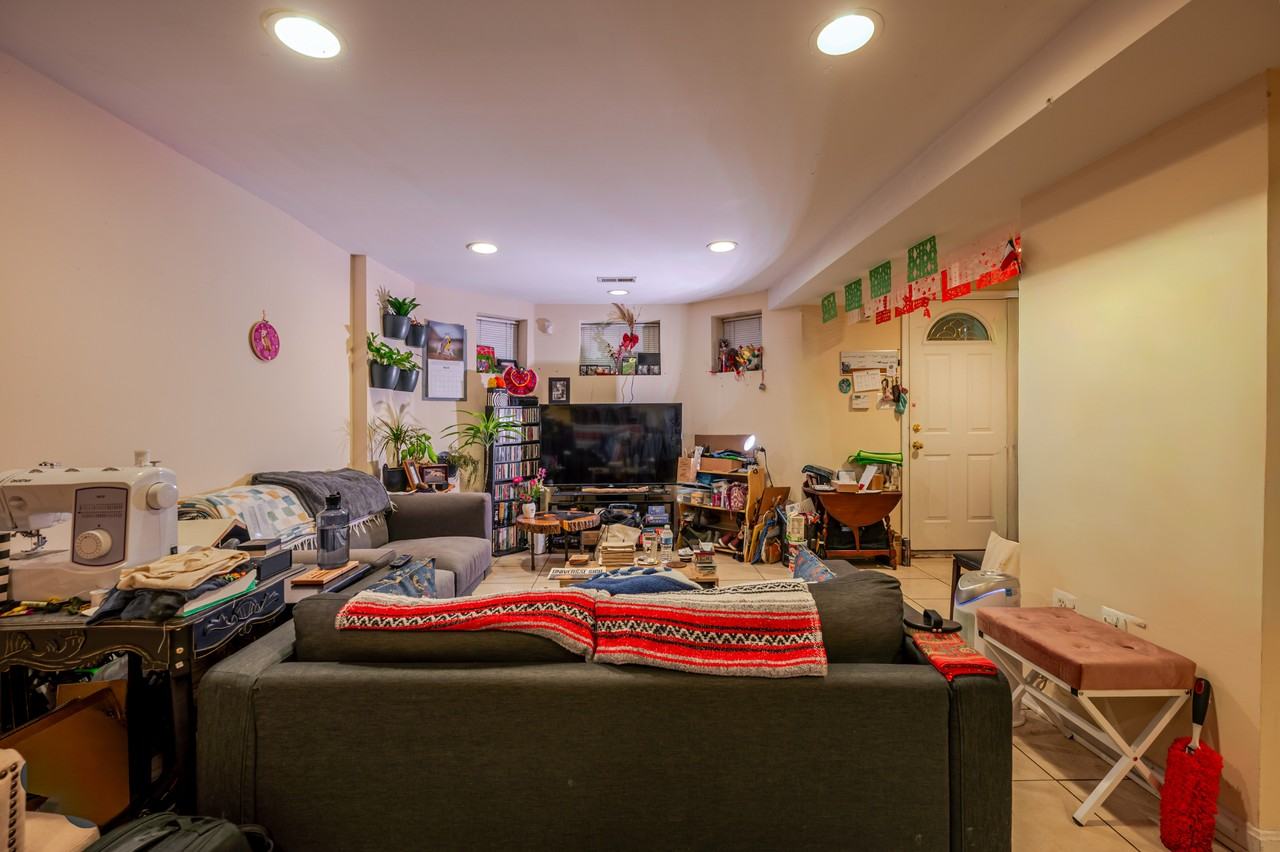 3415 Brown St Nw - Photo 3 of 16