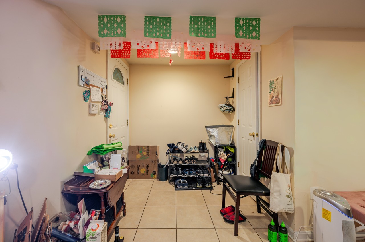 3415 Brown St Nw - Photo 4 of 16