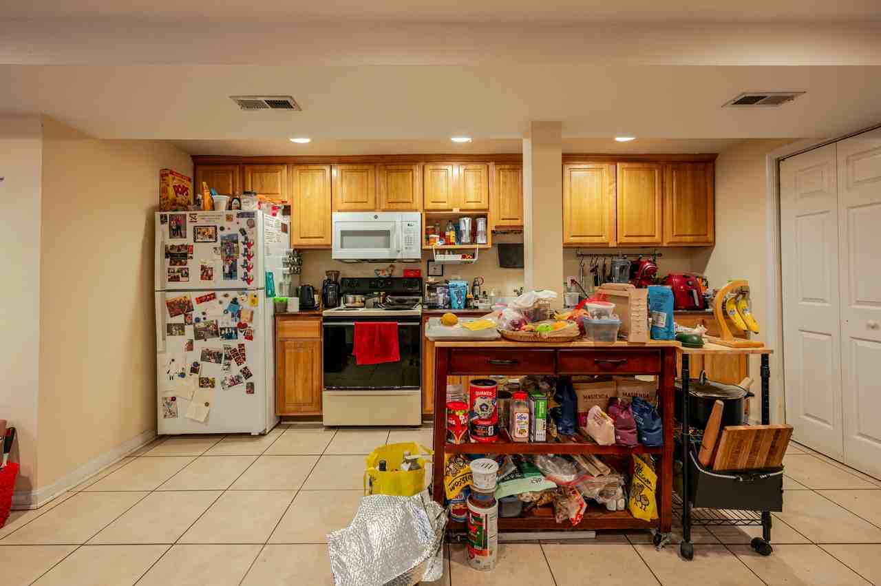 3415 Brown St Nw - Photo 5 of 16