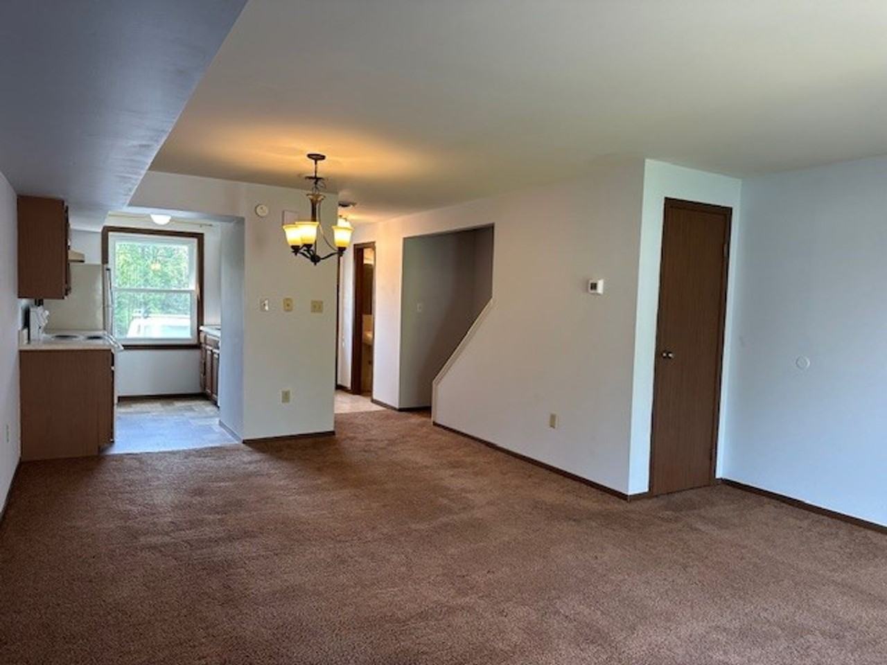 711 Valley Rd - Photo 6 of 15