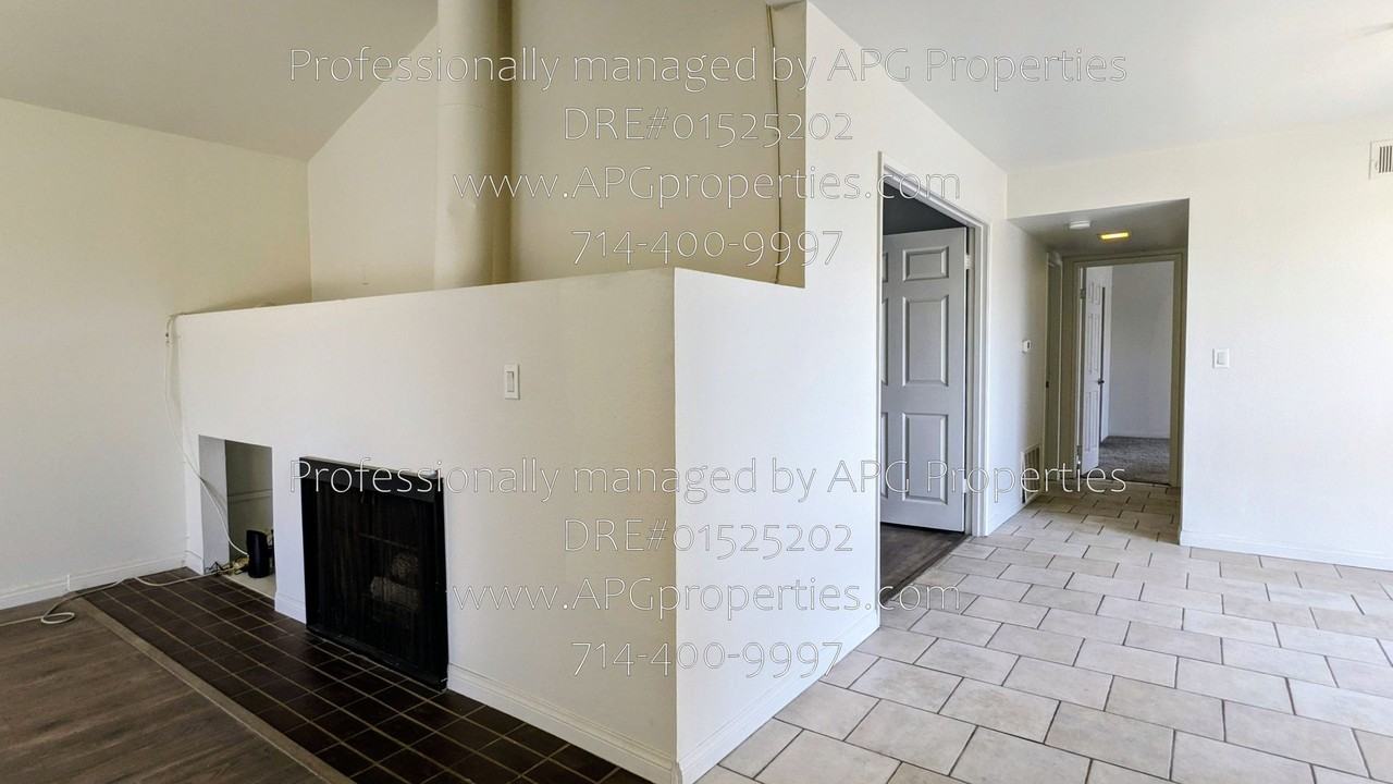 5477 Twin Lakes Dr - Photo 4 of 23
