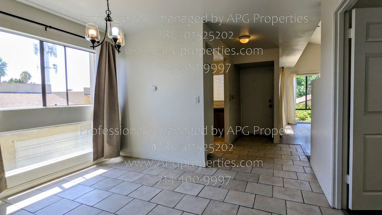 5477 Twin Lakes Dr - Photo 6 of 23