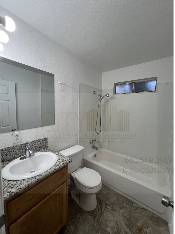 928 P St #1 - Photo 7 of 9