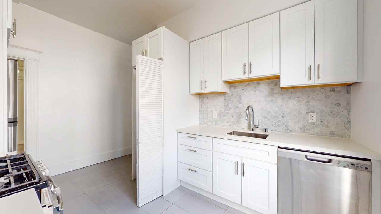 750 Guerrero St #2 - Photo 4 of 18