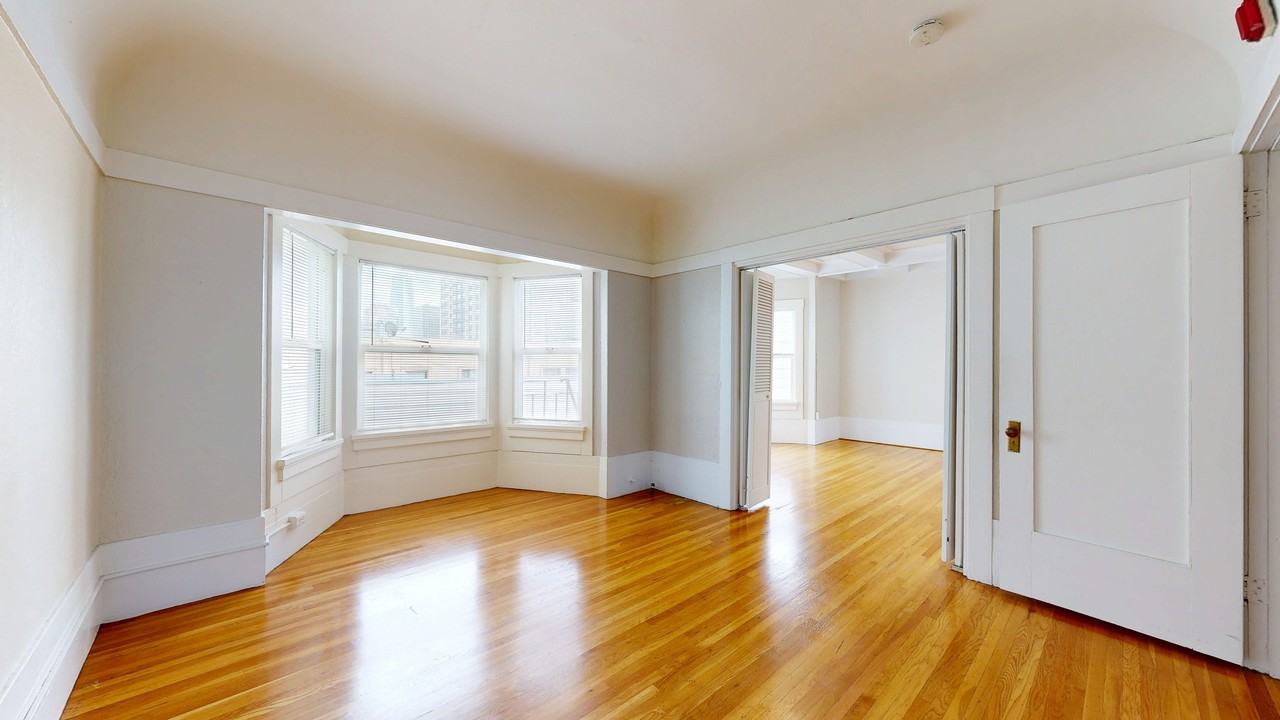 920 Taylor St #8 - Photo 5 of 14