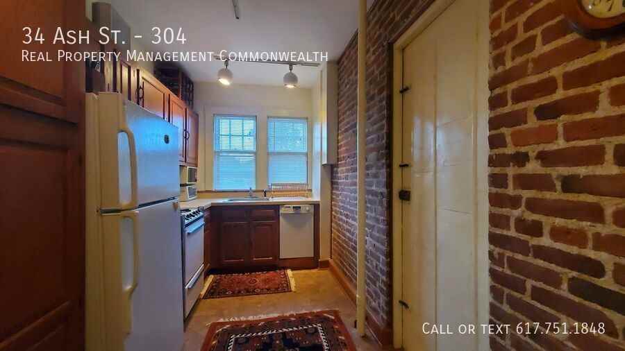 34 Ash St #304 - Photo 6 of 8