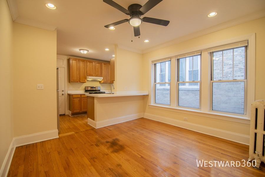 7648 N Greenview Ave #3 - Photo 3 of 7