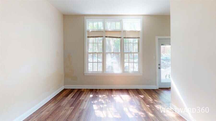 2733 N Wayne Ave #1 - Photo 2 of 28
