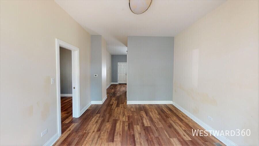 2733 N Wayne Ave #1 - Photo 4 of 28