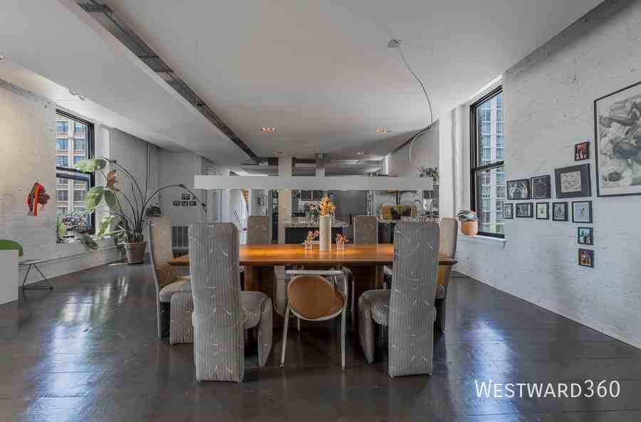 321 S Jefferson St #4 - Photo 7 of 17
