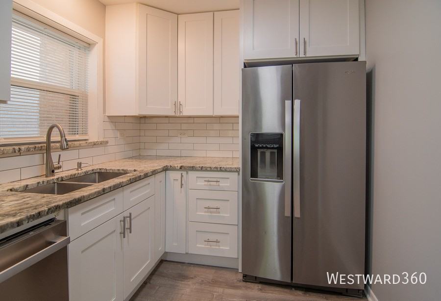 3249 N Keeler Ave #2E