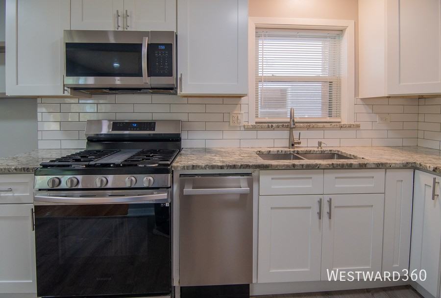 3249 N Keeler Ave #2E - Photo 2 of 8