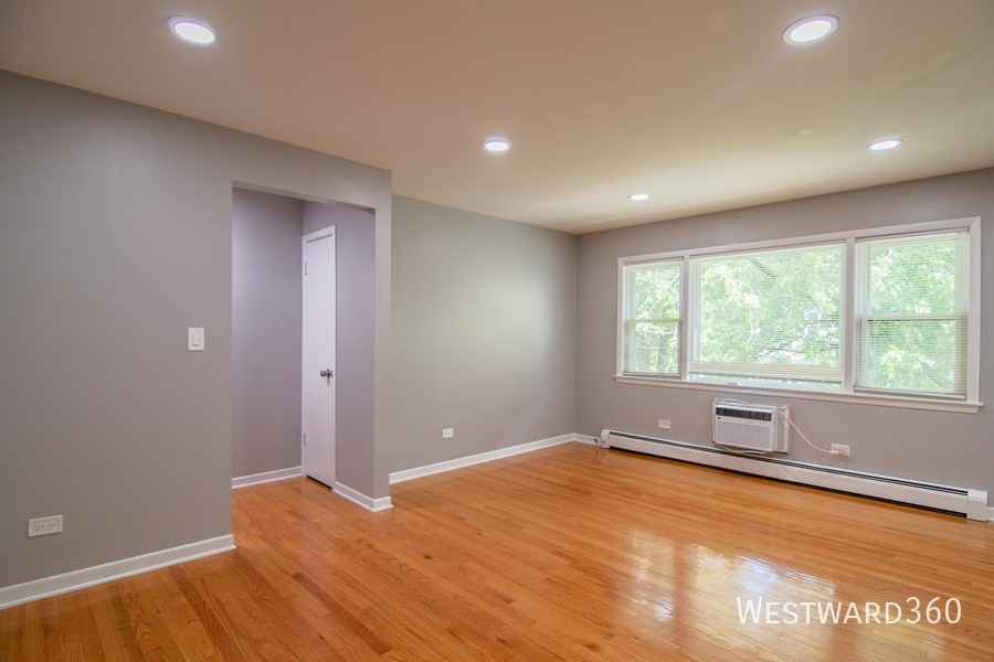 3249 N Keeler Ave #2E - Photo 5 of 8