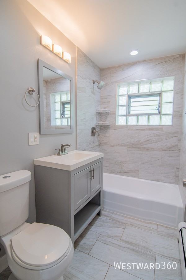 3249 N Keeler Ave #2E - Photo 7 of 8