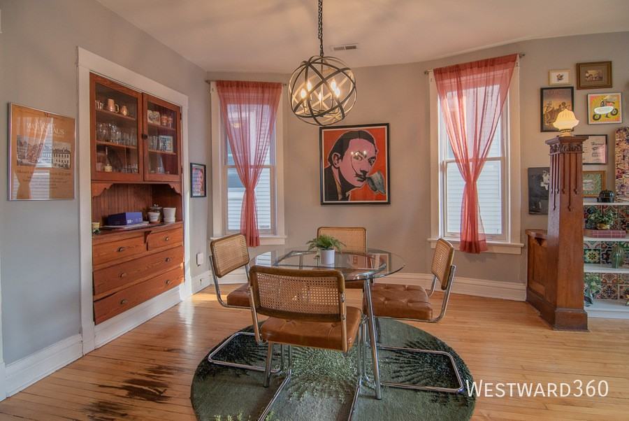 3707 N Bosworth Ave #2 - Photo 7 of 31