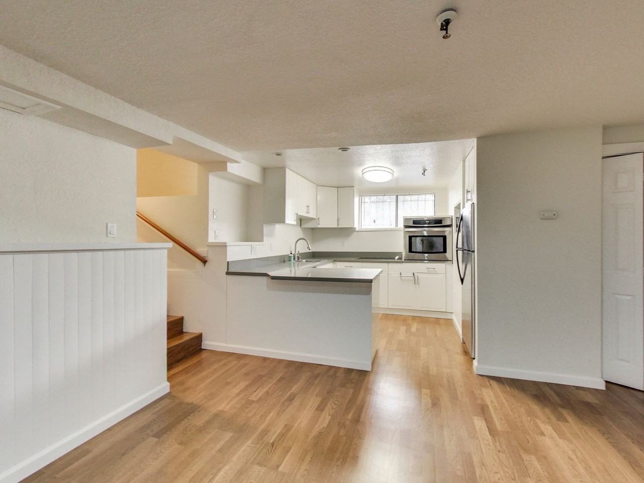 193B Henry St - Photo 5 of 18