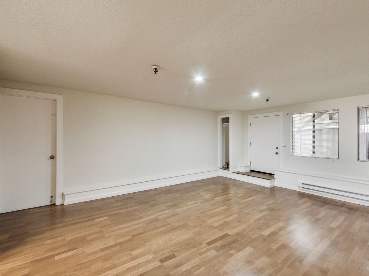 193B Henry St - Photo 7 of 18