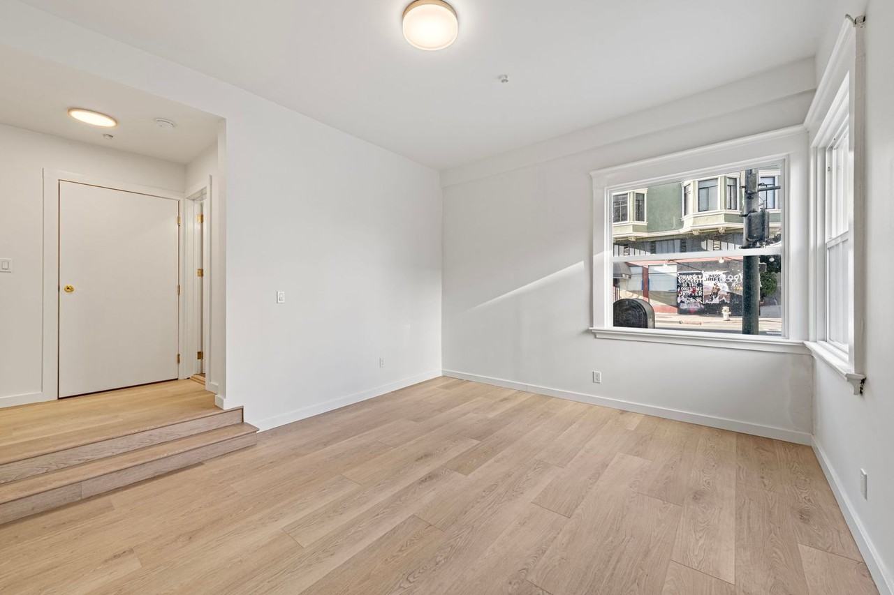 901 Pine St - Photo 3 of 21
