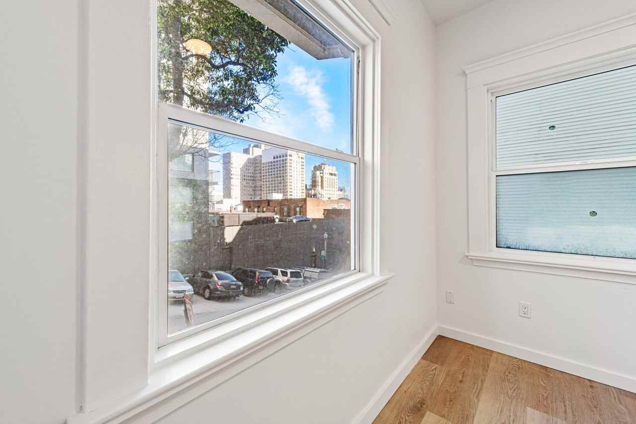 901 Pine St - Photo 7 of 21