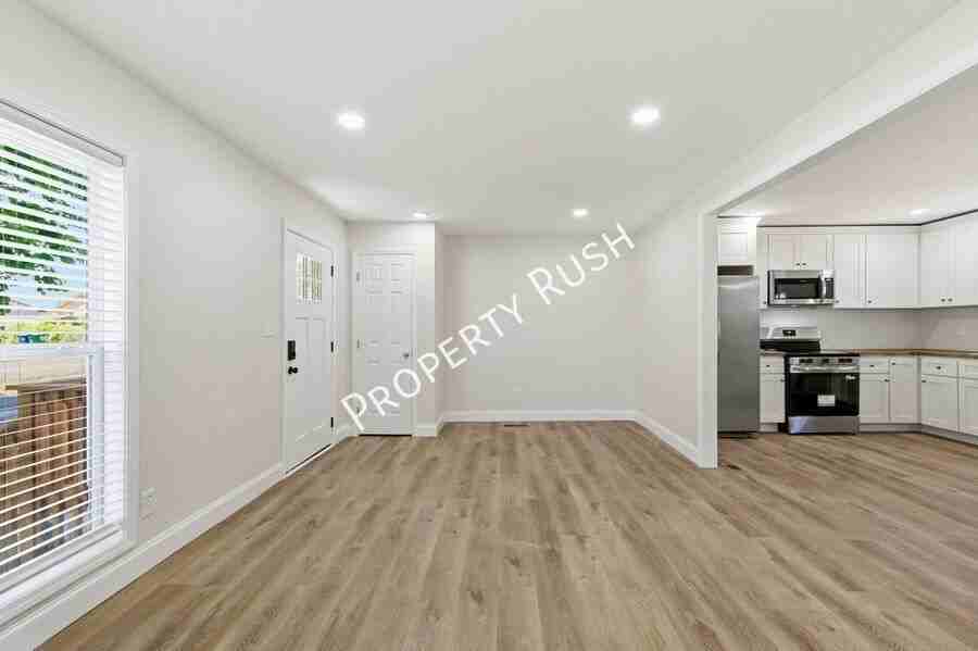 6107 Vance Cir - Photo 6 of 24
