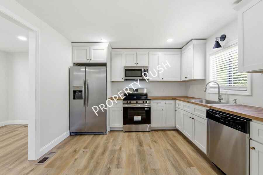 6107 Vance Cir - Photo 7 of 24