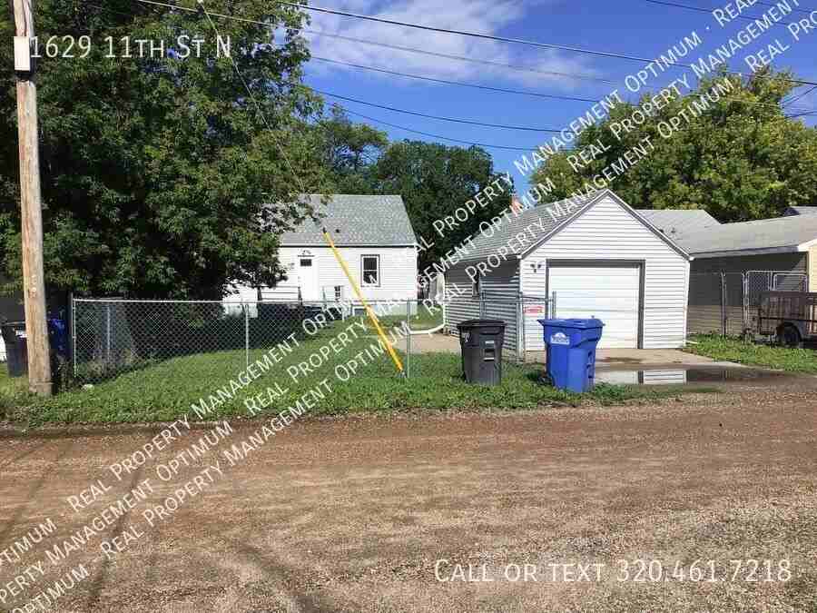 1629 11th St N - Photo 2 of 18