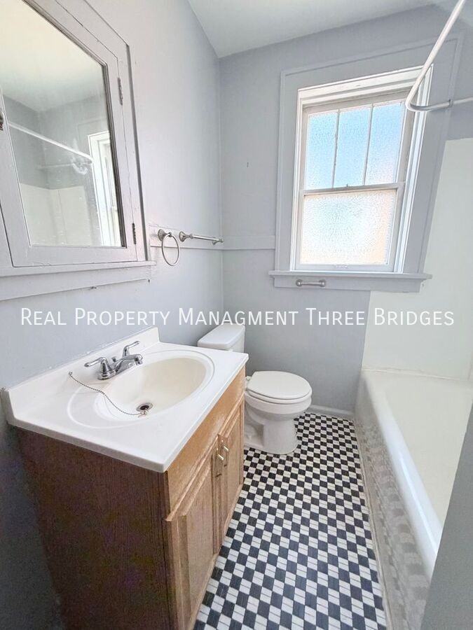 6516A Morganford Rd - Photo 7 of 9