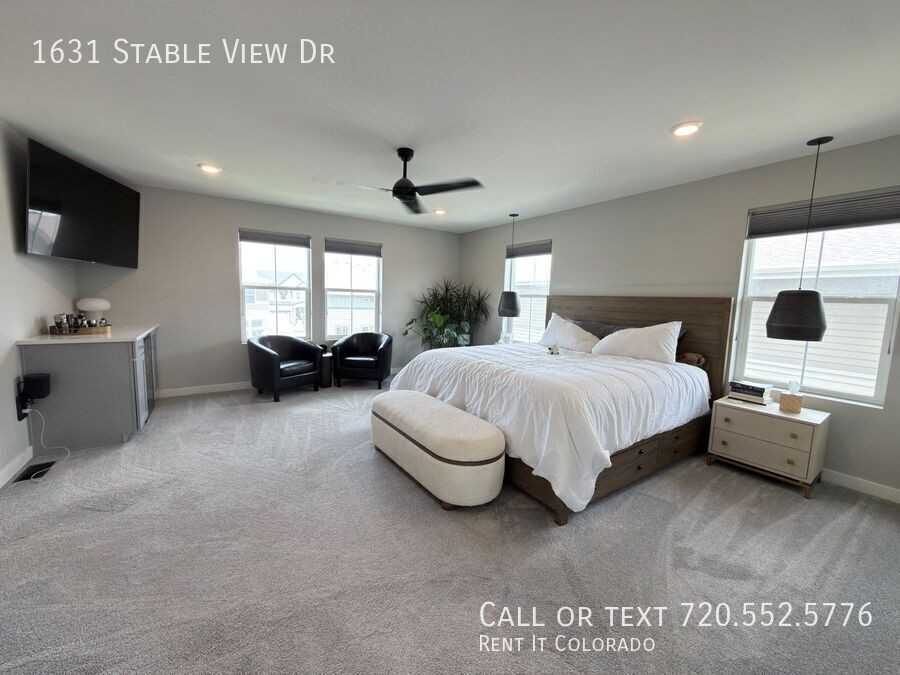 1631 Stable View Dr - Photo 3 of 25