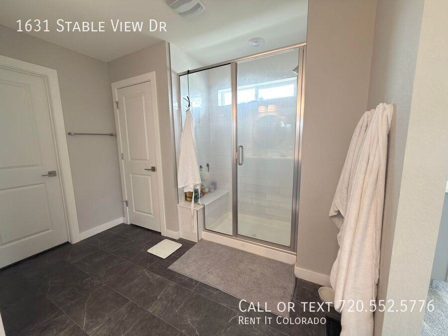 1631 Stable View Dr - Photo 6 of 25